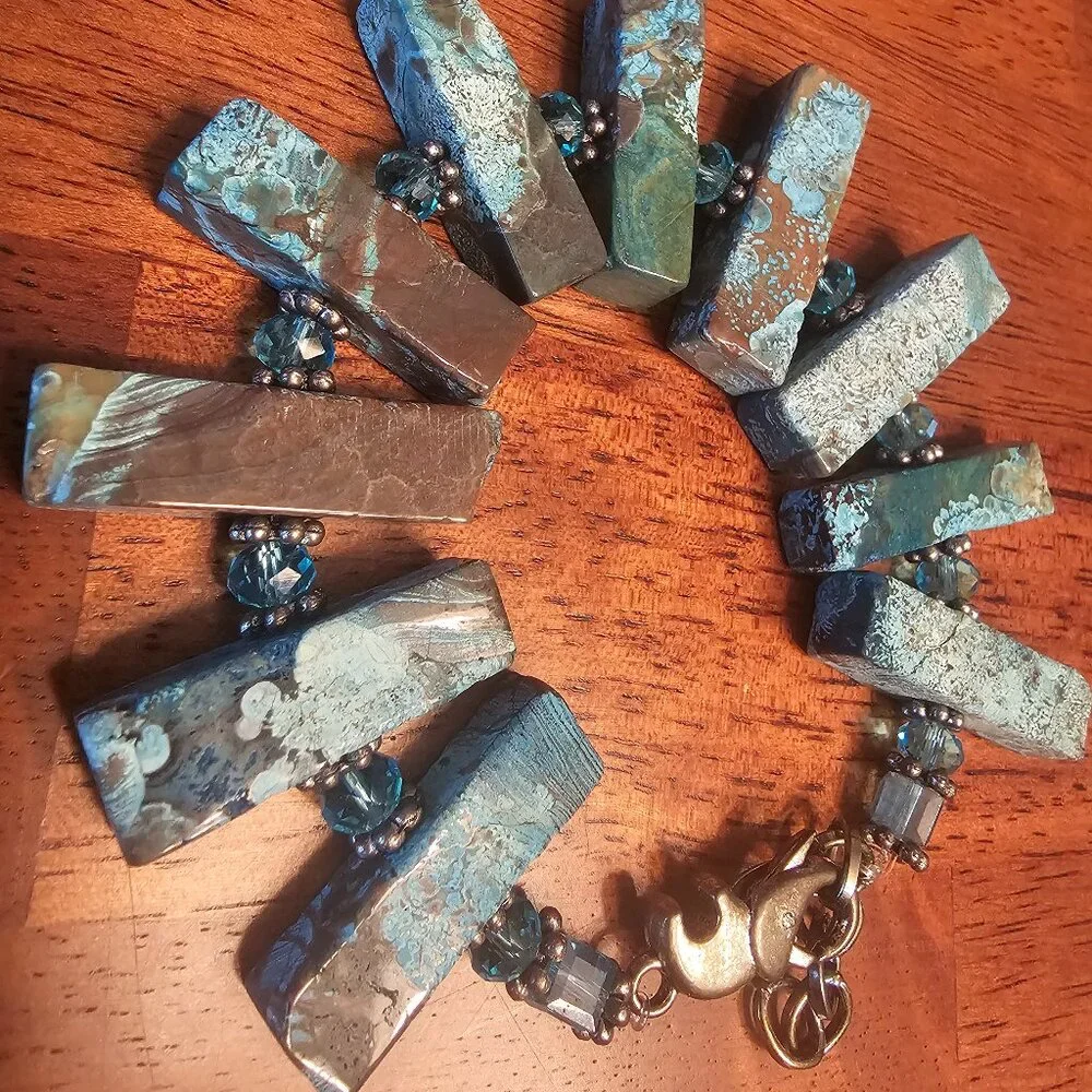 Labradorite gemstone bracelet - Picture 3 of 6